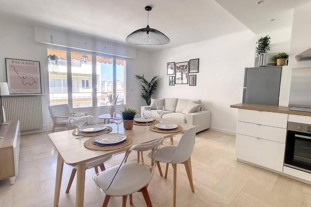 3P Central Refait A Neuf - Parking L430Cm X W275Cm Antibes Luaran gambar