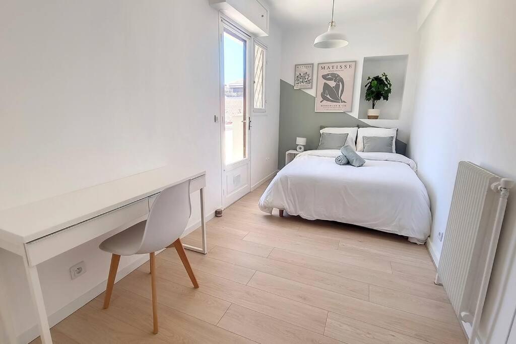 3P Central Refait A Neuf - Parking L430Cm X W275Cm Antibes Luaran gambar