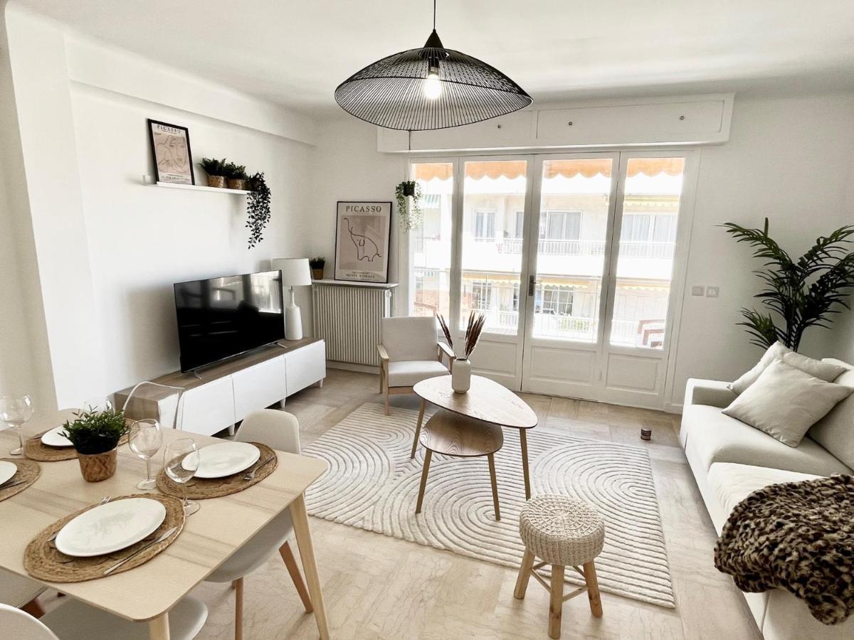 3P Central Refait A Neuf - Parking L430Cm X W275Cm Antibes Luaran gambar