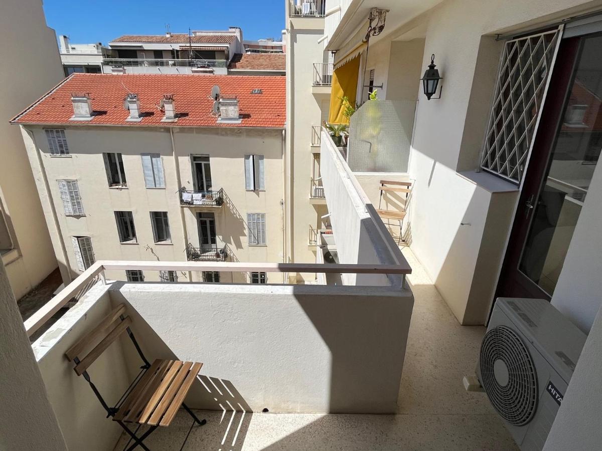 3P Central Refait A Neuf - Parking L430Cm X W275Cm Antibes Luaran gambar